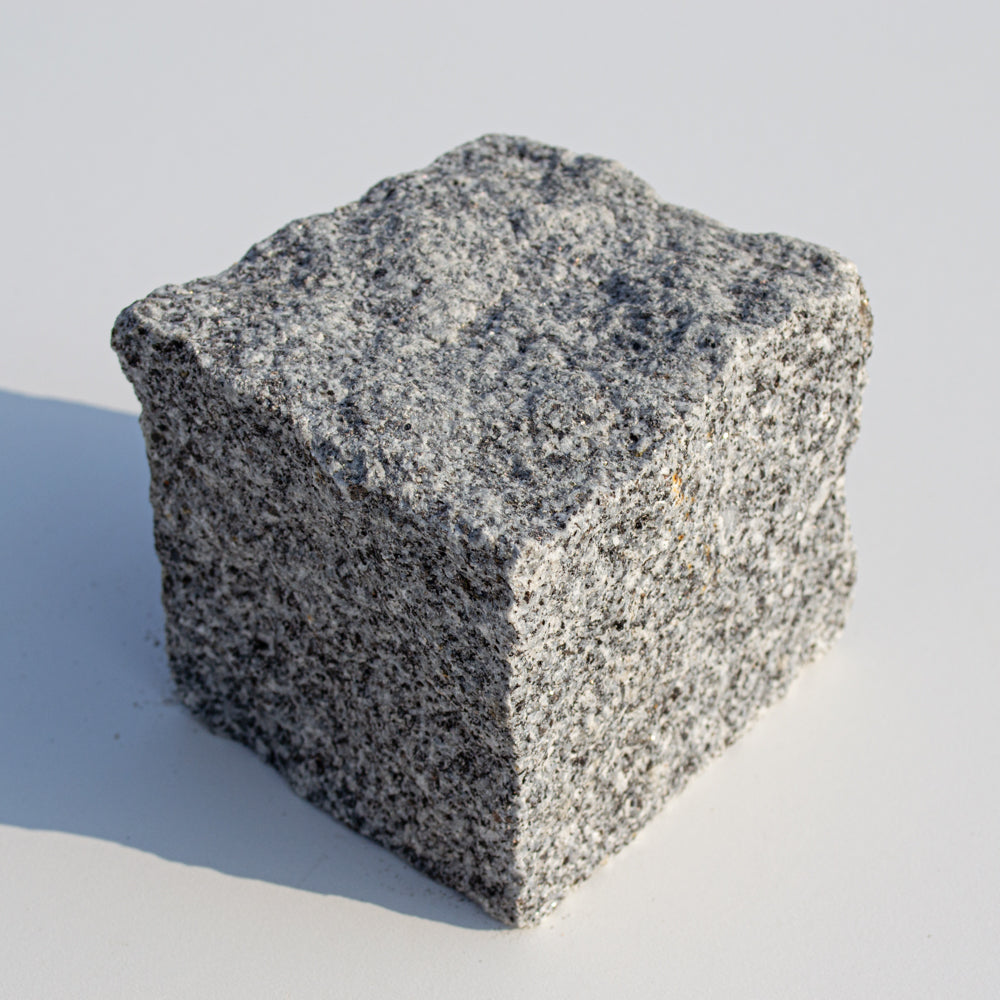 Chaussesten, Portugisisk i mørk grå