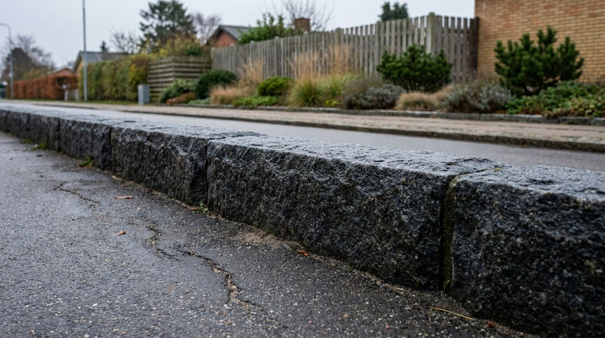Bordursten og soldaterfliser anlagt i byrum med tung trafik