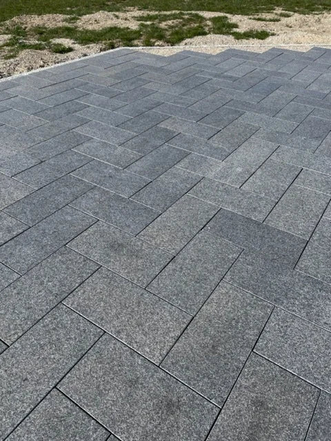 Granitflise Spanish Black (Sort i flere størrelser)