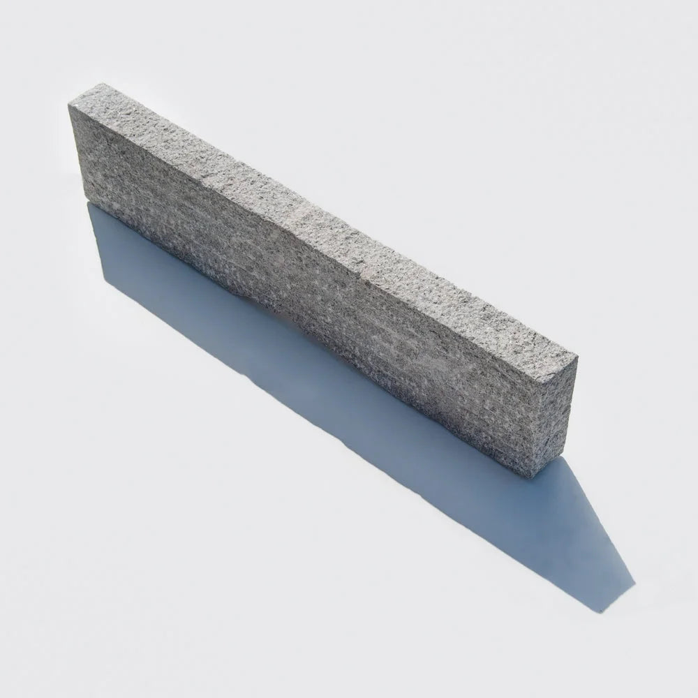 Kantsten Kuppam i lys grå