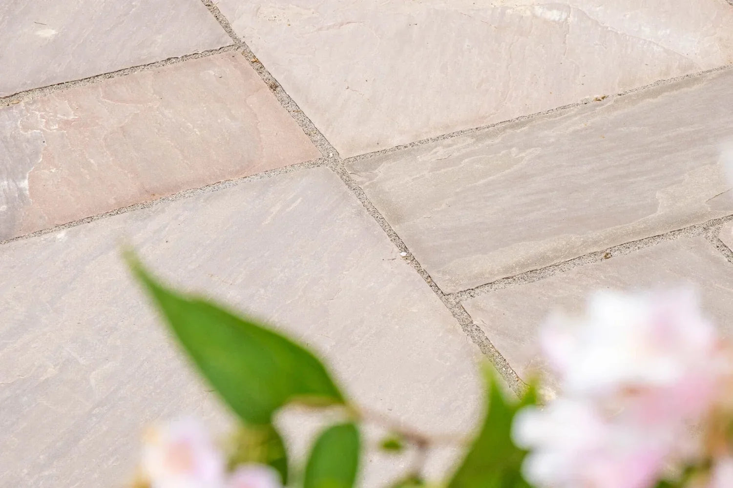 Sandsten i romersk mønster Naturel