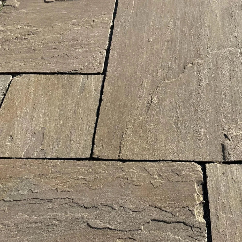 Sandsten i romersk mønster Olive